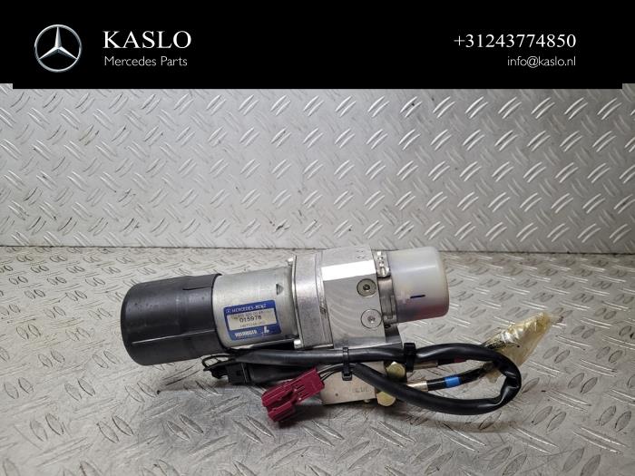 Używane Silnik tylnej klapy Mercedes E Combi (S211) 2.2 E-220 CDI 16V Cena € 100,00 Procedura marży oferowane przez kaslo auto parts