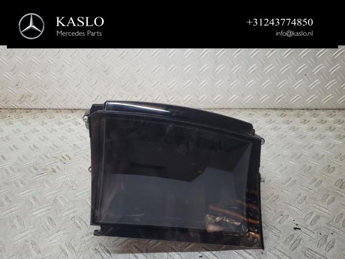 Gebrauchte Frontscheibenanzeige Mercedes C (W205) C-200 1.6 CDI BlueTEC, C-200 d 16V Preis € 300,00 Margenregelung angeboten von kaslo auto parts