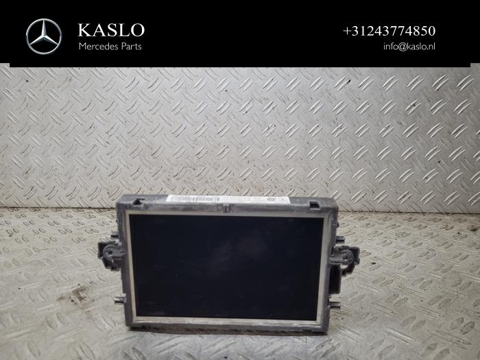 Begagnade Innerdisplay Mercedes CLS (C218) 350 CDI BlueEfficiency 3.0 V6 24V Pris € 100,00 Marginaltabell erbjuds av kaslo auto parts