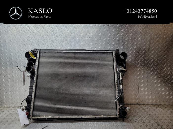 Usagé Radiateur Mercedes ML II (164/4JG) 3.0 ML-320 CDI 4-Matic V6 24V Prix € 150,00 Règlement à la marge proposé par kaslo auto parts