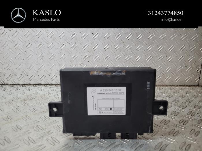 Używane Modul keyless vehicle Mercedes SL (R230) 5.0 SL-500 V8 24V Cena € 100,00 Procedura marży oferowane przez kaslo auto parts