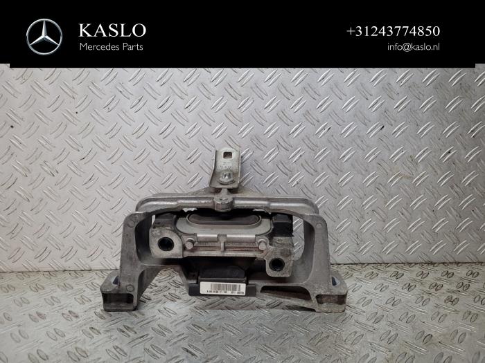 Used Engine mount Mercedes GLA (156.9) 1.8 200 CDI, d 16V Price € 25,00 Margin scheme offered by kaslo auto parts