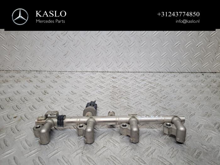 Usagé Système d'injection Mercedes SLK (R172) 1.8 200 16V BlueEFFICIENCY Prix € 50,00 Règlement à la marge proposé par kaslo auto parts