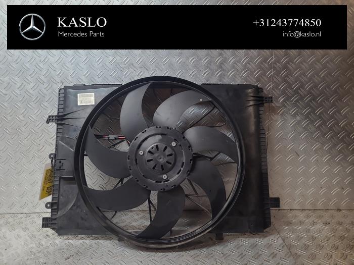 Used Radiator fan Mercedes CLS Shooting Brake (X218) 350 CDI BlueEfficiency 3.0 V6 24V Price € 200,00 Margin scheme offered by kaslo auto parts
