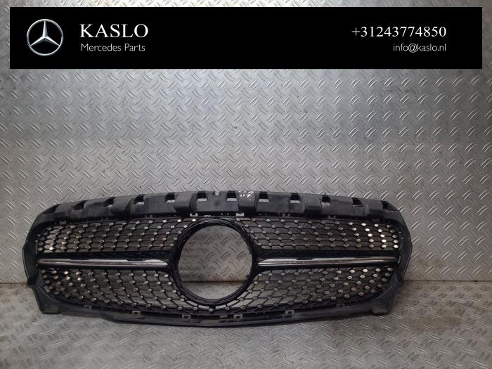 Używane Grill Mercedes CLA (117.3) 2.2 CLA-220 CDI, 220 d 16V Cena € 200,00 Procedura marży oferowane przez kaslo auto parts