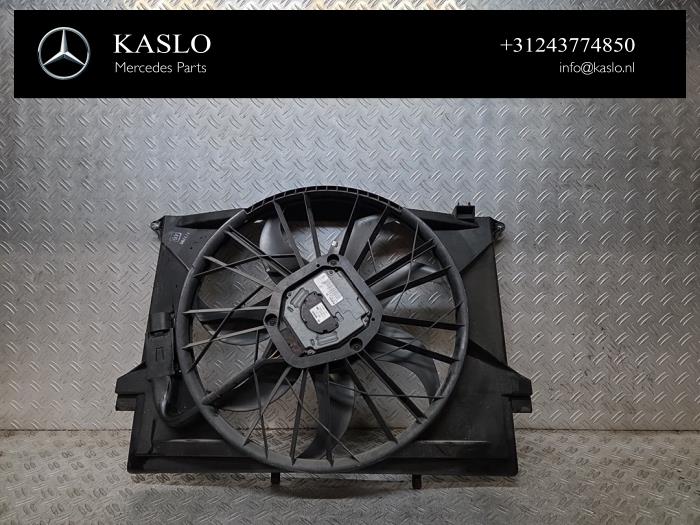Gebrauchte Kühlerventilator Mercedes SL (R230) 5.0 SL-500 V8 24V Preis € 200,00 Margenregelung angeboten von kaslo auto parts