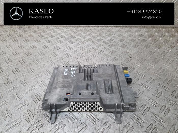 Używane Modul GPS Mercedes EQC (N293) 400 4-Matic 80 kWh Cena € 250,00 Procedura marży oferowane przez kaslo auto parts
