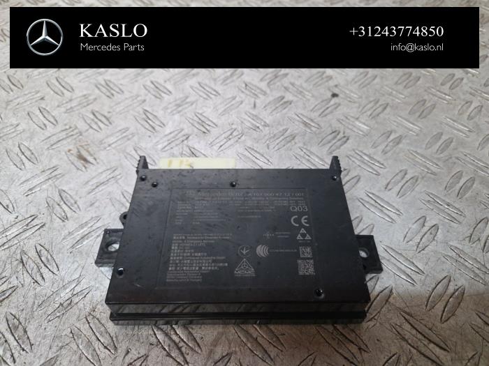 Używane Modul Bluetooth Mercedes EQC (N293) 400 4-Matic 80 kWh Cena € 100,00 Procedura marży oferowane przez kaslo auto parts