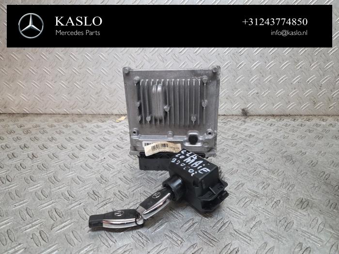 Used Ignition lock + computer Mercedes CLA Shooting Brake (117.9) 2.2 CLA-220 CDI, 220 d 16V Price € 250,00 Margin scheme offered by kaslo auto parts