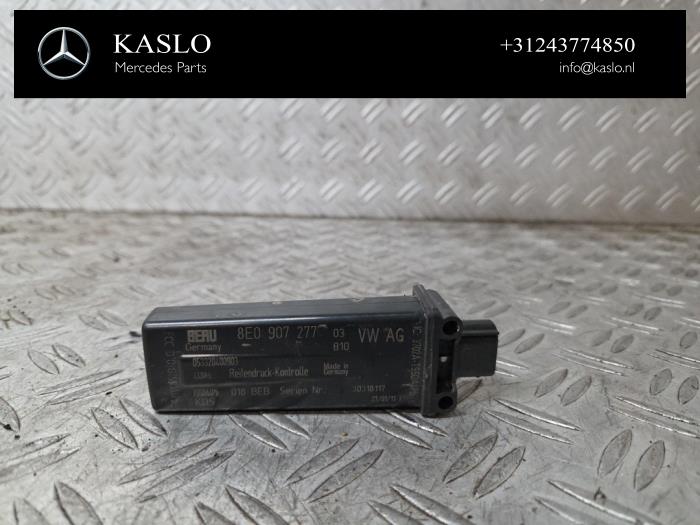 Begagnade Däcktrycksantenn Porsche Panamera (970) 4.8 V8 32V 4S Pris € 30,00 Marginaltabell erbjuds av kaslo auto parts