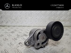 Spanrolle multiriem van een Mercedes-Benz E (W213) E-300d 2.0 Turbo 16V 2020