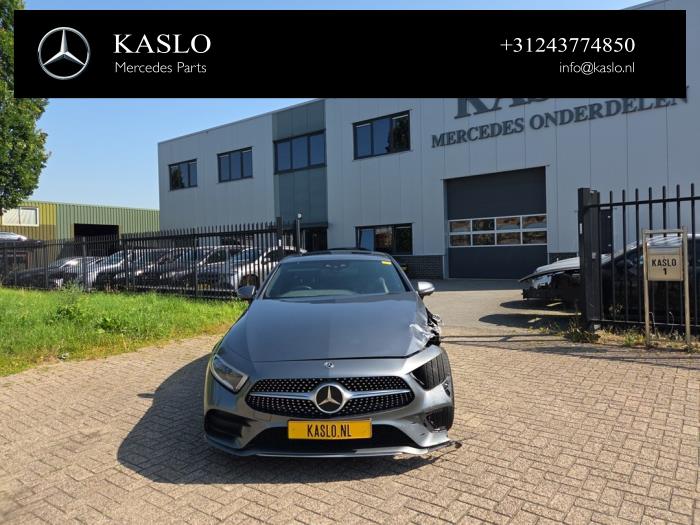 Używane Grill Mercedes CLS (C257) 350d 2.9 24V 4-Matic Cena € 200,00 Procedura marży oferowane przez kaslo auto parts