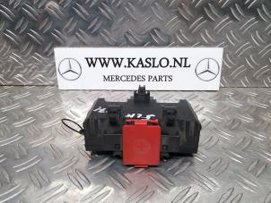 Używane Skrzynka bezpieczników Mercedes SLK (R171) 1.8 200 K 16V Cena € 100,00 Procedura marży oferowane przez kaslo auto parts