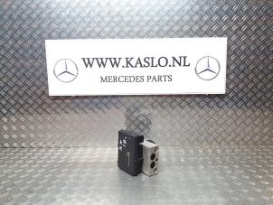 Usagé Bloc ABS Mercedes SLK (R171) 3.0 280 V6 24V Prix € 150,00 Règlement à la marge proposé par kaslo auto parts