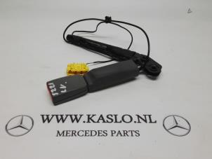 Used Seatbelt tensioner, left Mercedes S (W221) Price on request offered by kaslo auto parts