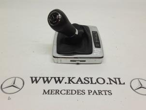 Usagé Levier de vitesse Mercedes E-Klasse Prix € 50,00 Règlement à la marge proposé par kaslo auto parts
