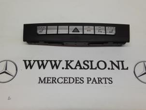 Usados Interruptor de calefactor de asiento Mercedes E (W212) Precio de solicitud ofrecido por kaslo auto parts