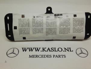 Używane Poduszka powietrzna prawa (deska rozdzielcza) Mercedes CLS (C219) 350 CGI 3.5 V6 24V Cena na żądanie oferowane przez kaslo auto parts