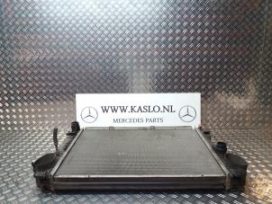 Usados Radiador Mercedes SL (R230) 5.0 SL-500 V8 24V Precio de solicitud ofrecido por kaslo auto parts
