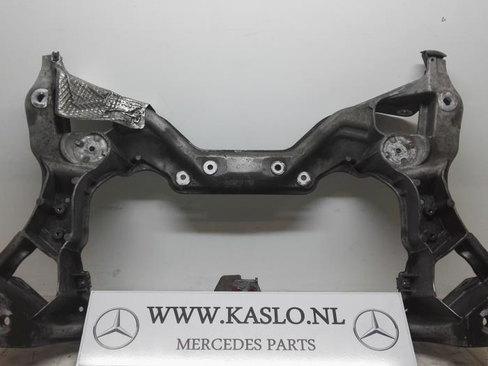 Subframe from a Mercedes-Benz C (W203)  2005