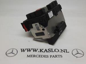 Usagé Boîte à fusibles Mercedes S-Klasse Prix sur demande proposé par kaslo auto parts
