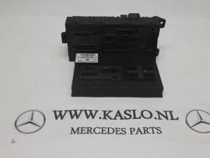 Używane Skrzynka bezpieczników Mercedes E (W211) 3.2 E-320 CDI 24V Cena € 70,00 Procedura marży oferowane przez kaslo auto parts