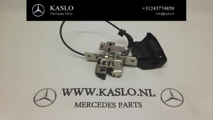 Używane Rózne Mercedes E-Klasse Cena na żądanie oferowane przez kaslo auto parts