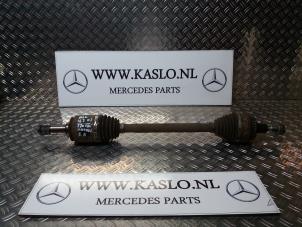 Usagé Arbre de transmission arrière droit Mercedes ML I (163) 270 2.7 CDI 20V Prix € 50,00 Règlement à la marge proposé par kaslo auto parts