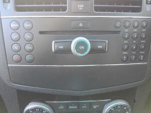 Używane Odtwarzacz CD Mercedes C (W204) 1.8 C-180K 16V Cena na żądanie oferowane przez kaslo auto parts