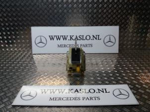 Used Automatic gear selector Mercedes C (W204) 2.2 C-220 CDI 16V Price on request offered by kaslo auto parts