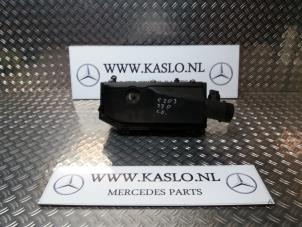 Used Air box Mercedes C (W203) 2.7 C-270 CDI 20V Price on request offered by kaslo auto parts