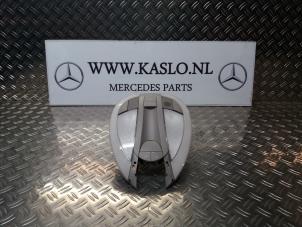 Gebrauchte Innenbeleuchtung vorne Mercedes CLS (C219) 320 CDI 24V Preis auf Anfrage angeboten von kaslo auto parts