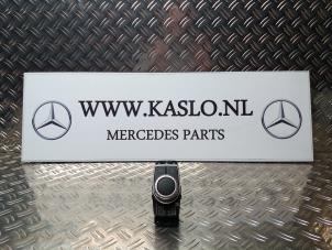 Gebrauchte Navigation Bedienfeld Mercedes A-Klasse Preis € 50,00 Margenregelung angeboten von kaslo auto parts