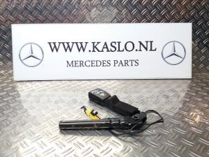 Used Front seatbelt buckle, right Mercedes ML II (164/4JG) 3.5 350 4-Matic V6 24V Price € 50,00 Margin scheme offered by kaslo auto parts
