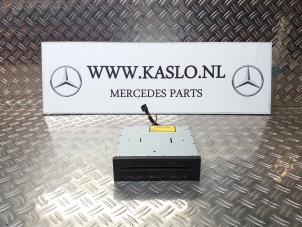 Używane Zmieniarka CD Mercedes A (W169) 1.5 A-150 5-Drs. Cena na żądanie oferowane przez kaslo auto parts