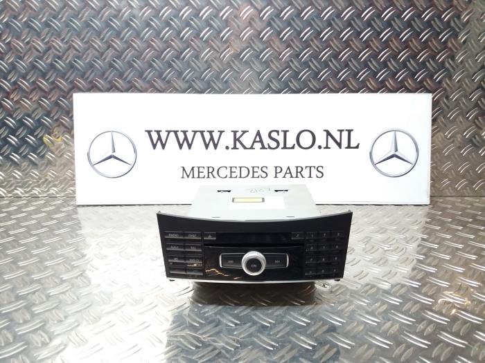 Radio CD player Mercedes E Estate E-250 CDI 16V BlueEfficiency,BlueTEC ...