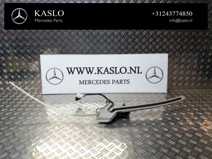 Używane Rózne Mercedes E Estate (S212) E-250 CDI 16V BlueEfficiency,BlueTEC Cena na żądanie oferowane przez kaslo auto parts