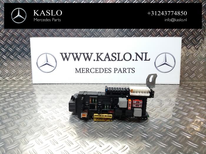 Used Mercedes C (W204) 2.2 C250 CDI 16V BlueEFFICIENCY Fuse box