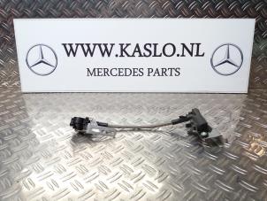Używane Trójkatna szyba prawy tyl Mercedes R (W251) 3.0 280 CDI 24V 4-Matic Cena € 30,00 Procedura marży oferowane przez kaslo auto parts