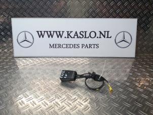 Used Front seatbelt buckle, left Mercedes E (W212) E-220 CDI 16V BlueEfficiency Price on request offered by kaslo auto parts