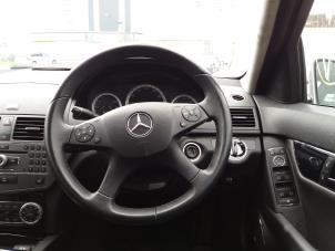 Używane Poduszka powietrzna kolanowa prawa Mercedes C (W204) 2.2 C-200 CDI 16V BlueEFFICIENCY Cena na żądanie oferowane przez kaslo auto parts
