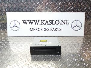 Used DVD player Mercedes E Combi (S211) 3.2 E-320 CDI 24V Price € 125,00 Margin scheme offered by kaslo auto parts
