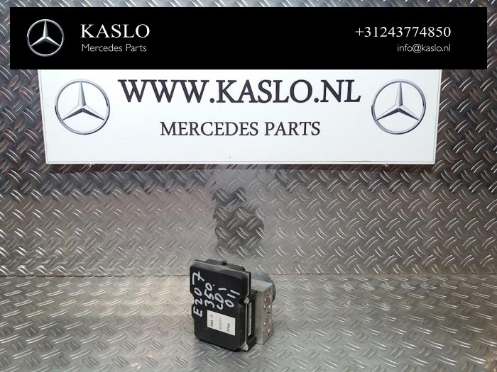 Usagé Bloc ABS Mercedes E (C207) E-350 CDI V6 24V Prix € 50,00 Règlement à la marge proposé par kaslo auto parts
