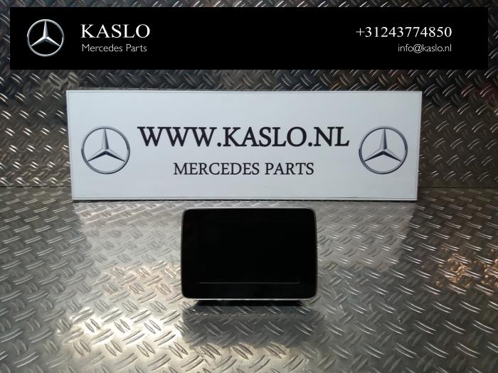Usados Pantalla interior Mercedes A (W176) 1.5 A-180 CDI, A-180d 16V Precio € 100,00 Norma de margen ofrecido por kaslo auto parts