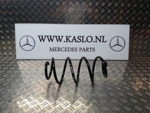 Gebrauchte Schraubenfeder hinten Mercedes A (W176) 1.5 A-180 CDI, A-180d 16V Preis € 25,00 Margenregelung angeboten von kaslo auto parts
