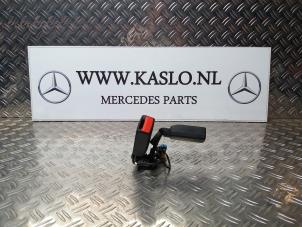 Gebrauchte Sicherheitsgurt Schließe rechts hinten Mercedes A (W176) 1.5 A-180 CDI, A-180d 16V Preis auf Anfrage angeboten von kaslo auto parts