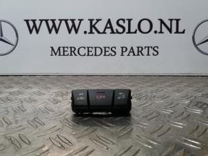 Gebrauchte Schalter (sonstige) Mercedes A (W176) 1.5 A-180 CDI, A-180d 16V Preis auf Anfrage angeboten von kaslo auto parts