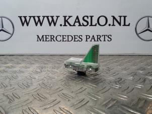 Used GPS antenna Mercedes E Estate (S212) E-350 CGI V6 24V BlueEfficiency Price on request offered by kaslo auto parts