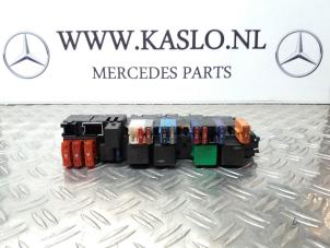 Used Fuse box Mercedes S (W220) 3.2 S-320 CDI 24V Price on request offered by kaslo auto parts