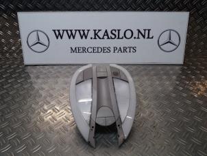 Gebrauchte Innenbeleuchtung vorne Mercedes CLS (C219) 350 3.5 V6 18V Preis auf Anfrage angeboten von kaslo auto parts